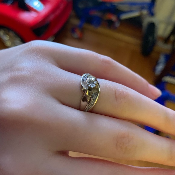 14 k real solid gold ring - Picture 7 of 8